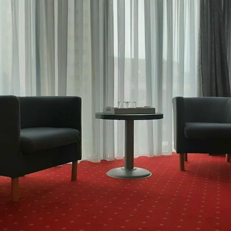 Hotel Corona Drobeta Turnu Severin Buitenkant foto