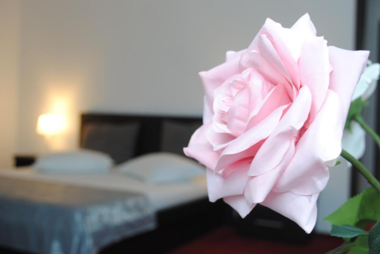 Hotel Corona Drobeta Turnu Severin Buitenkant foto
