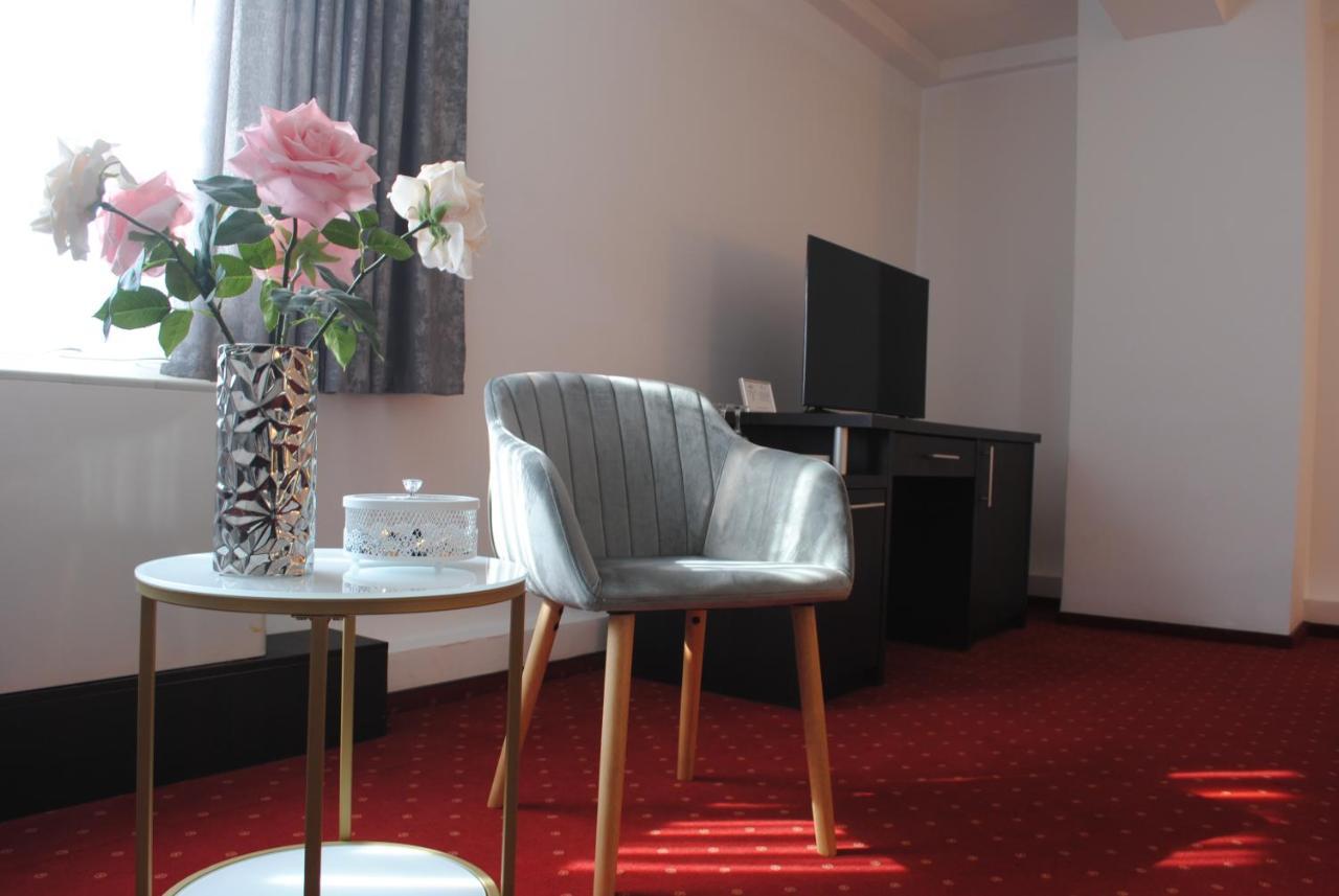 Hotel Corona Drobeta Turnu Severin Buitenkant foto