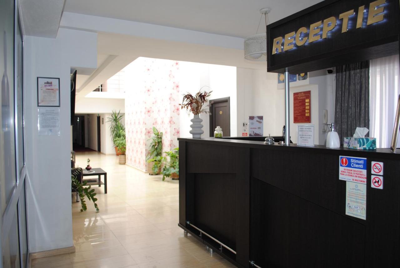 Hotel Corona Drobeta Turnu Severin Buitenkant foto