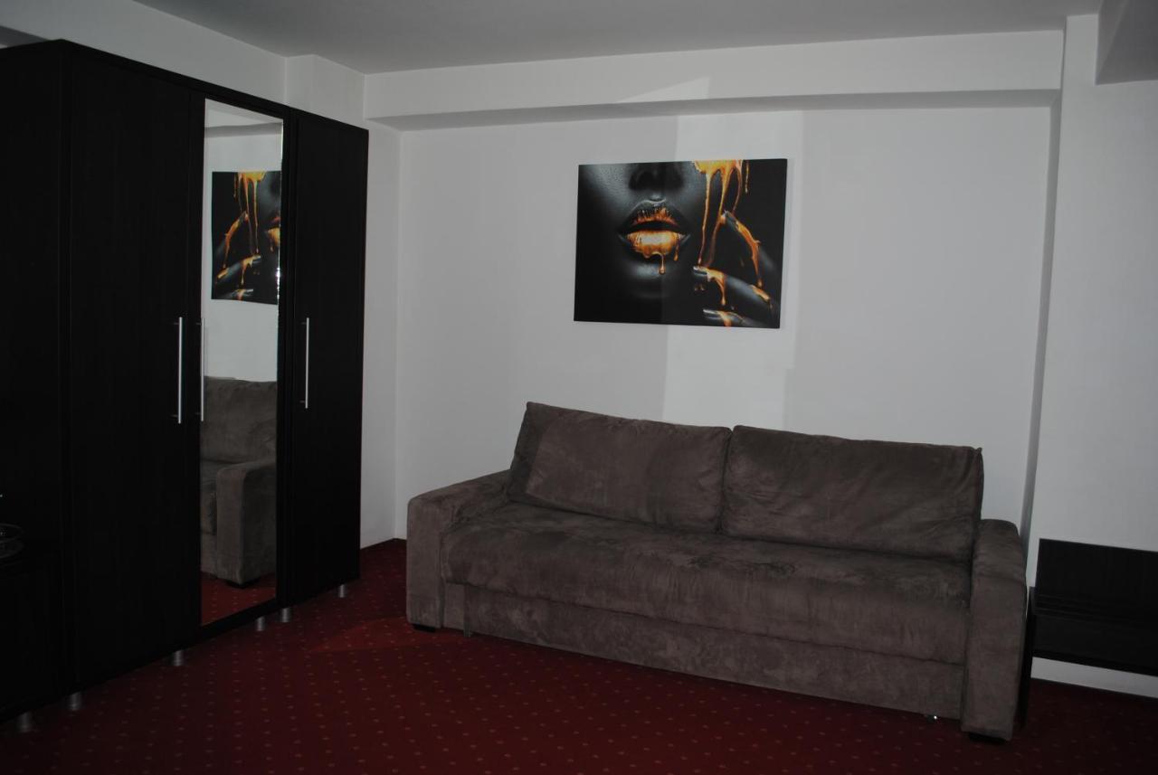 Hotel Corona Drobeta Turnu Severin Buitenkant foto